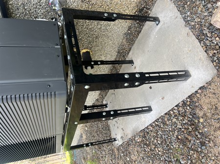 Maateline 300 kg 1050 mm Säädettävä syvyys. RAL7016